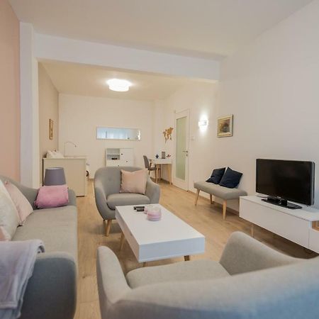Chic And Spacious Apartment In Central Sofia - Patriarh Evtimiy By Flat Mаnager Exterior foto